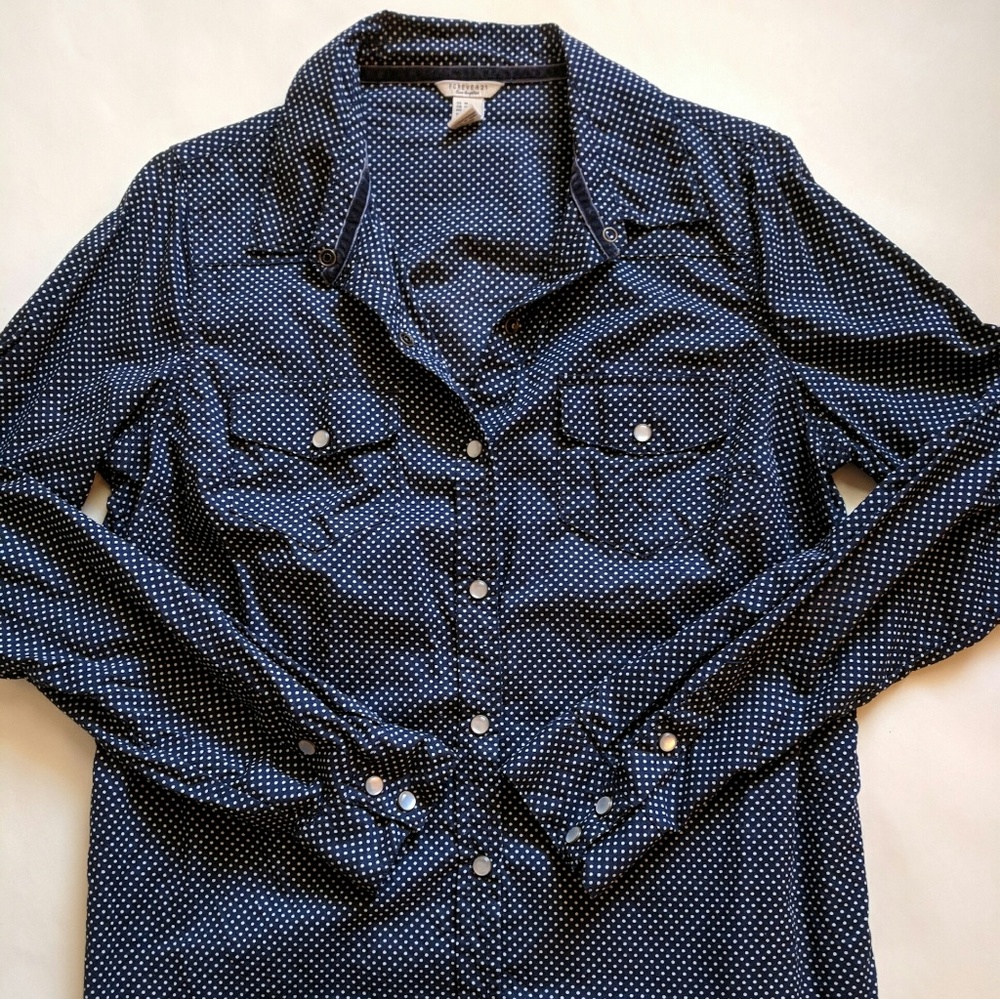 Black and White Polka Dot Buttoned Shirt